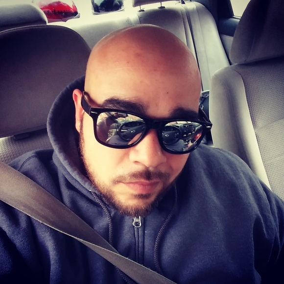 Meet your Posher, Moises - Picture 1 of 1